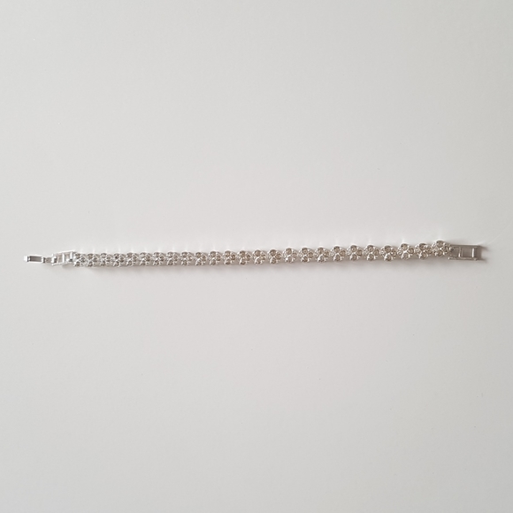 Cristal Silver Hearts Bracelet 7.5 " Inches Length - Picture 3 of 8